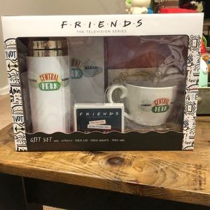 F.R.I.E.N.D.S Gift Set NEW